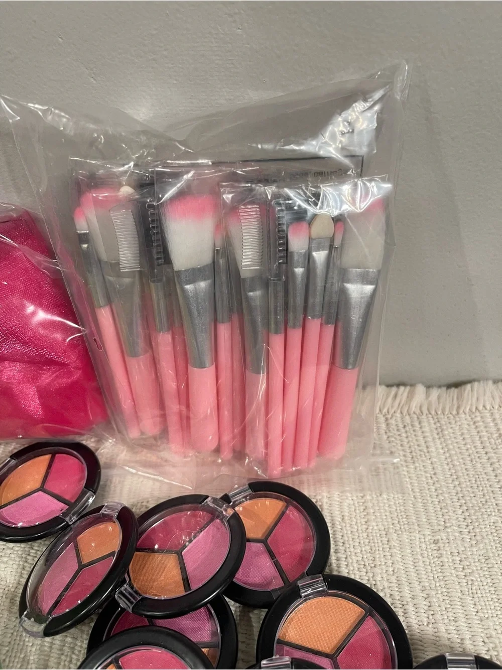 NEW Makeup Party Favors- Brush Set with Compacts, Brushes w/ Mirrors 🌺